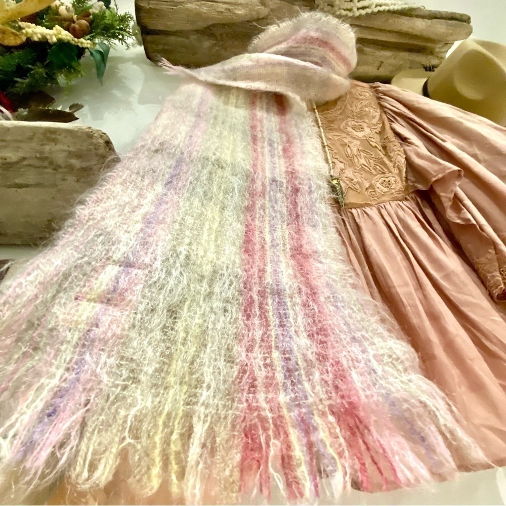 Made in BRITAIN Mohair/wool vintage scarf w prairie/country/cottage rainbow vibe